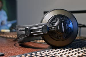 Samson SR850 vs. AKG K240